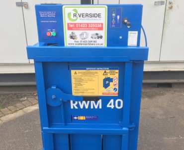 NEW IN: Used RWM40 compact waste baler